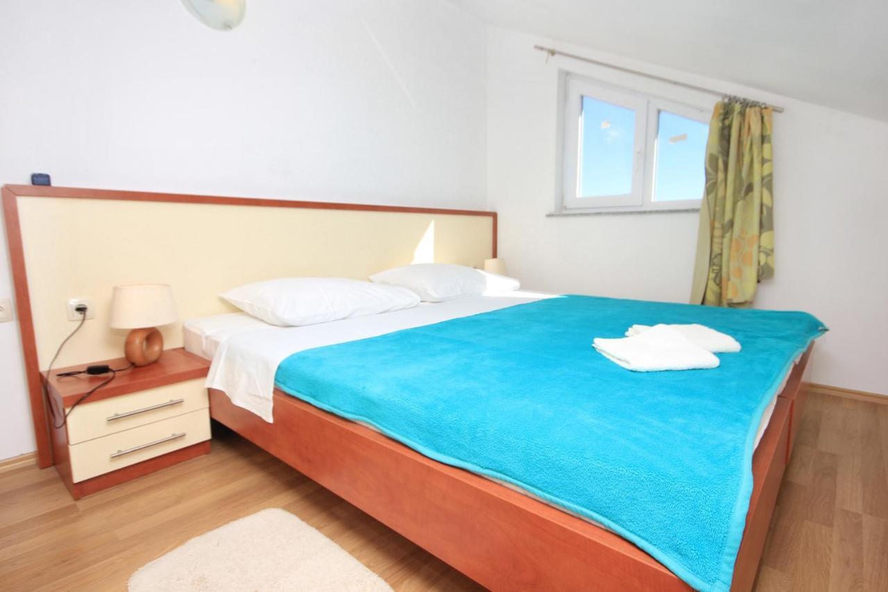 Apartments By The Sea Vlasici, Pag - 9324 Exterior foto