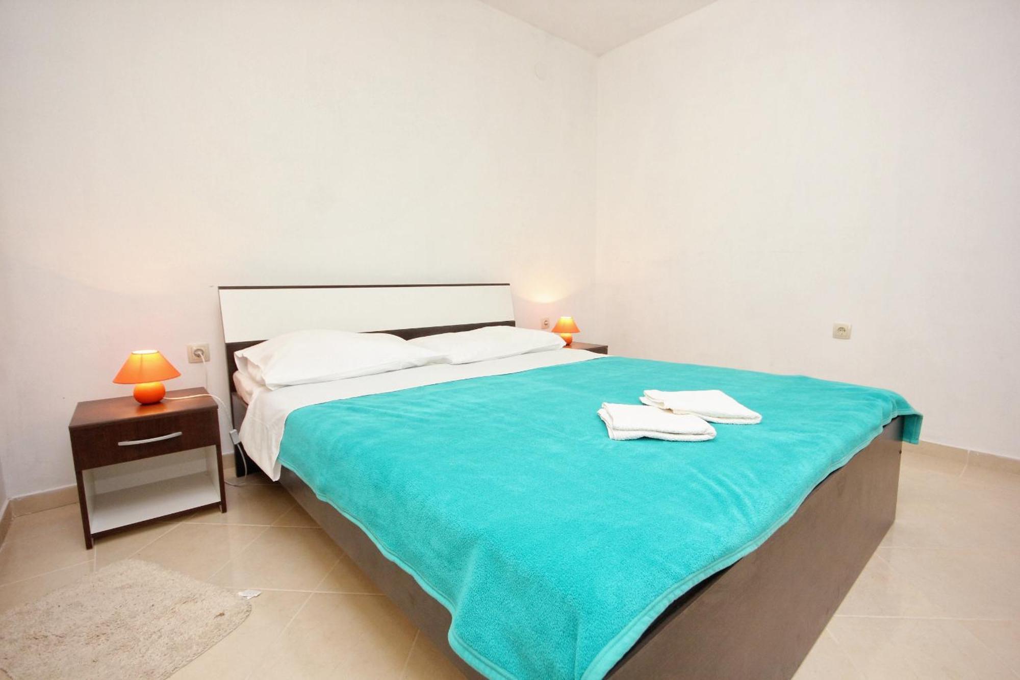 Apartments By The Sea Vlasici, Pag - 9324 Quarto foto